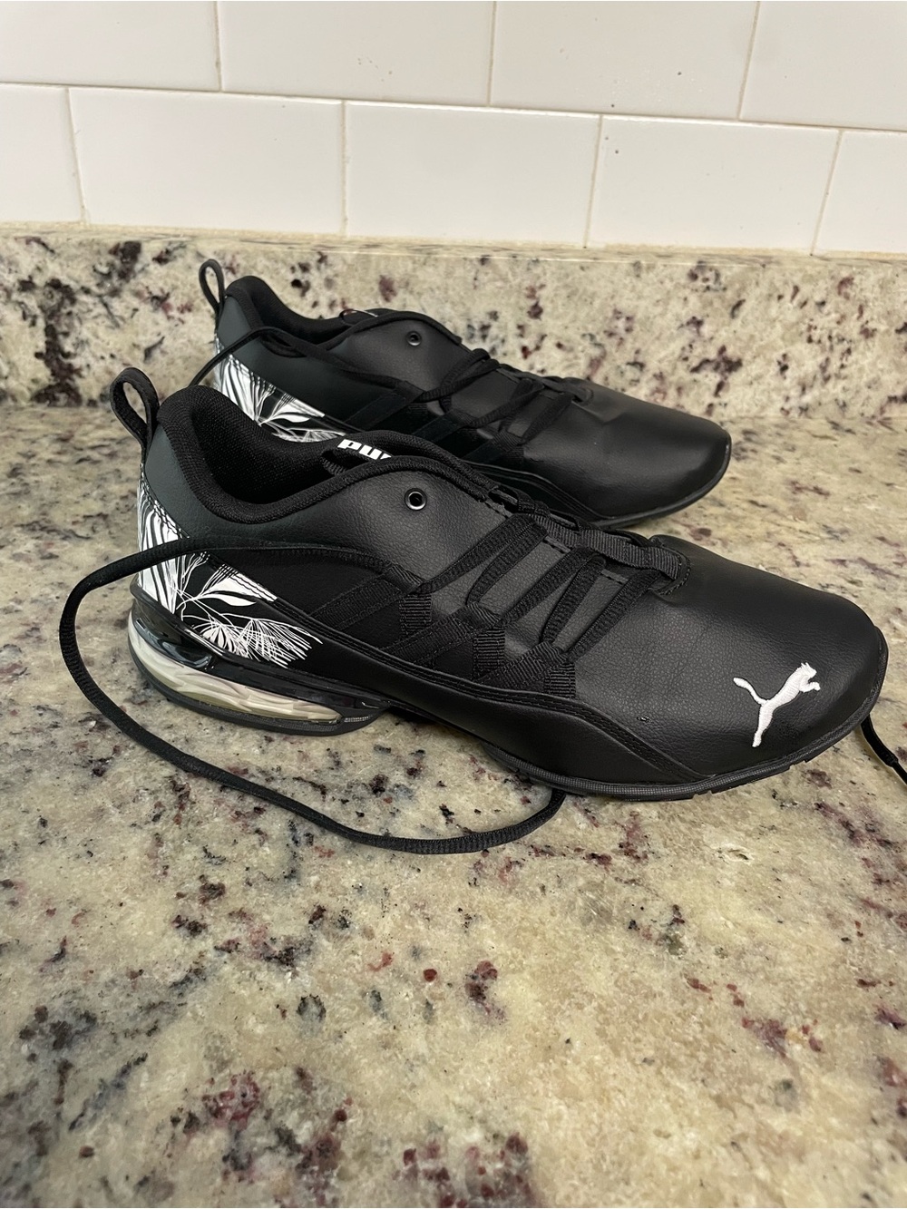 Puma Women's Riaze Prowl Palm sneakers shoes graphic logo size 9 soft foam